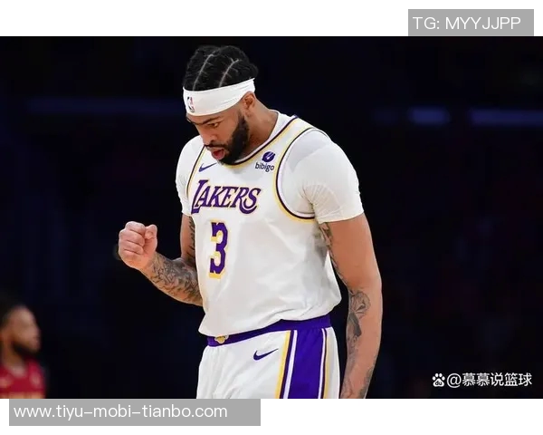 浓眉强调球队持续进步明天对雷霆需坚持正确进攻选择 浓眉强调球队持续进步明天对雷霆需坚持正确进攻选择