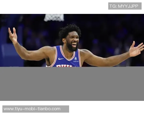 恩比德背打里夫斯巧妙转身却错失关键跳投遗憾未能得分 恩比德背打里夫斯巧妙转身却错失关键跳投遗憾未能得分